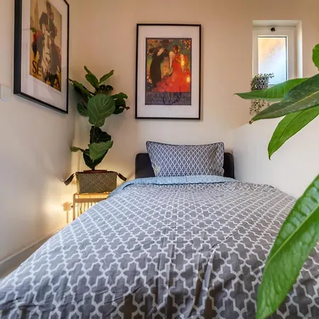Arty Vintage Townhouse With Rooftop Shower & Sun Loungers * Olhao