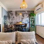 Arty Vintage Townhouse With Rooftop Shower & Sun Loungers Σπίτι διακοπών Olhão